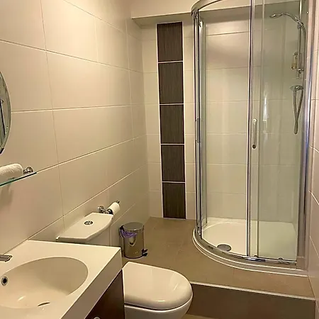 Inn The New Clapham (North Yorkshire)
